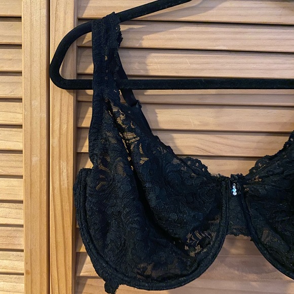 Black Lace Bra - Picture 4 of 4